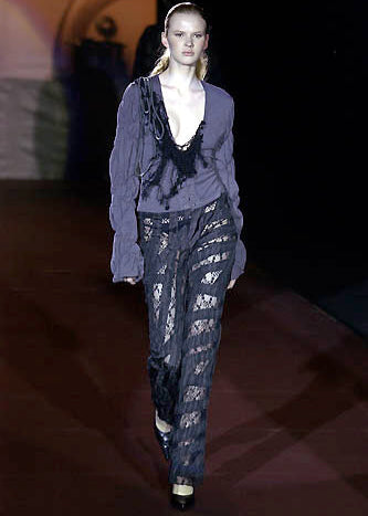 AMAYA ARZUAGA LACE SET - F/W 2002
