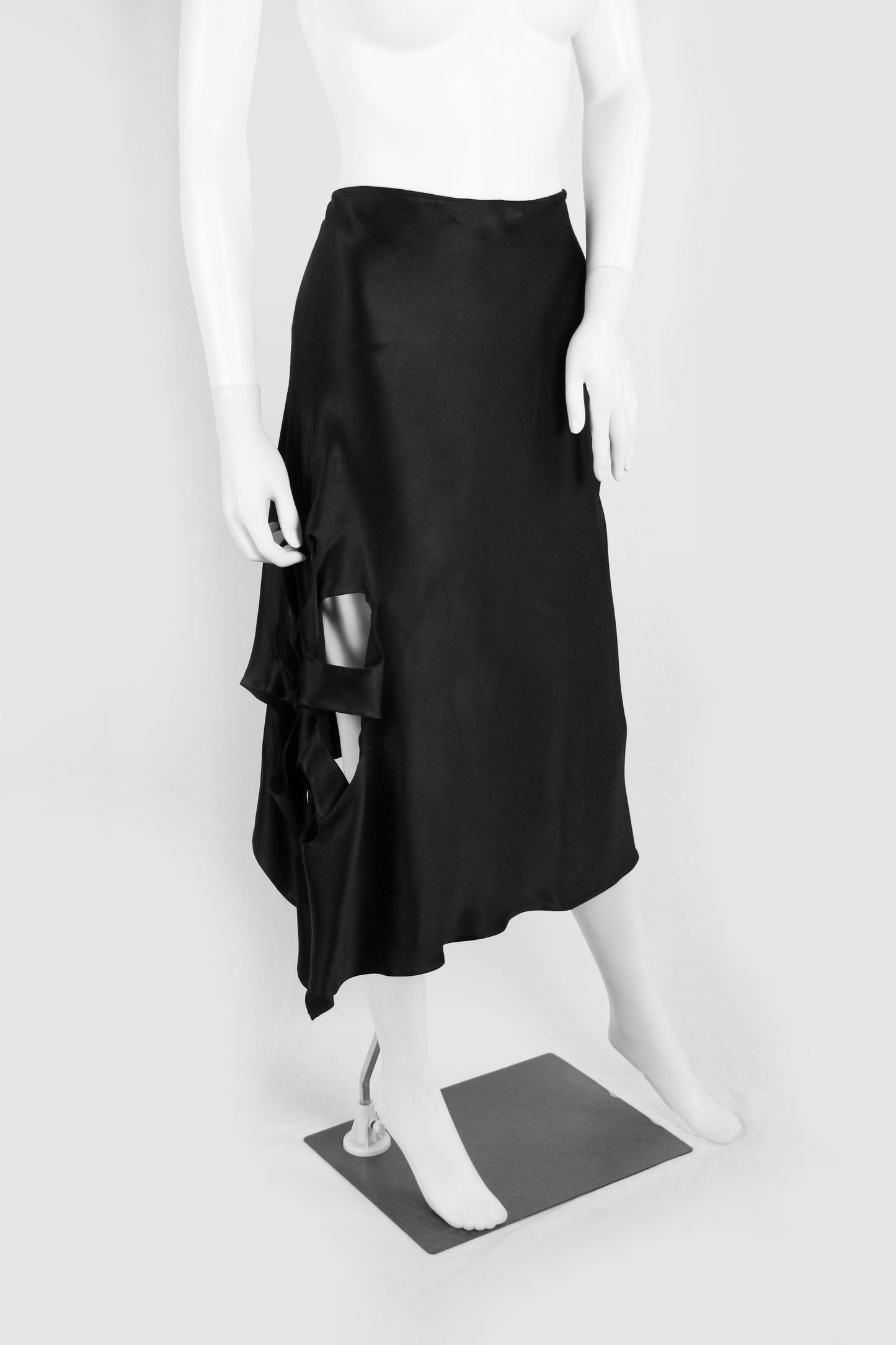 GUCCI BY TOM FORD FLOWER CUT-OUT SKIRT - S/S 2002