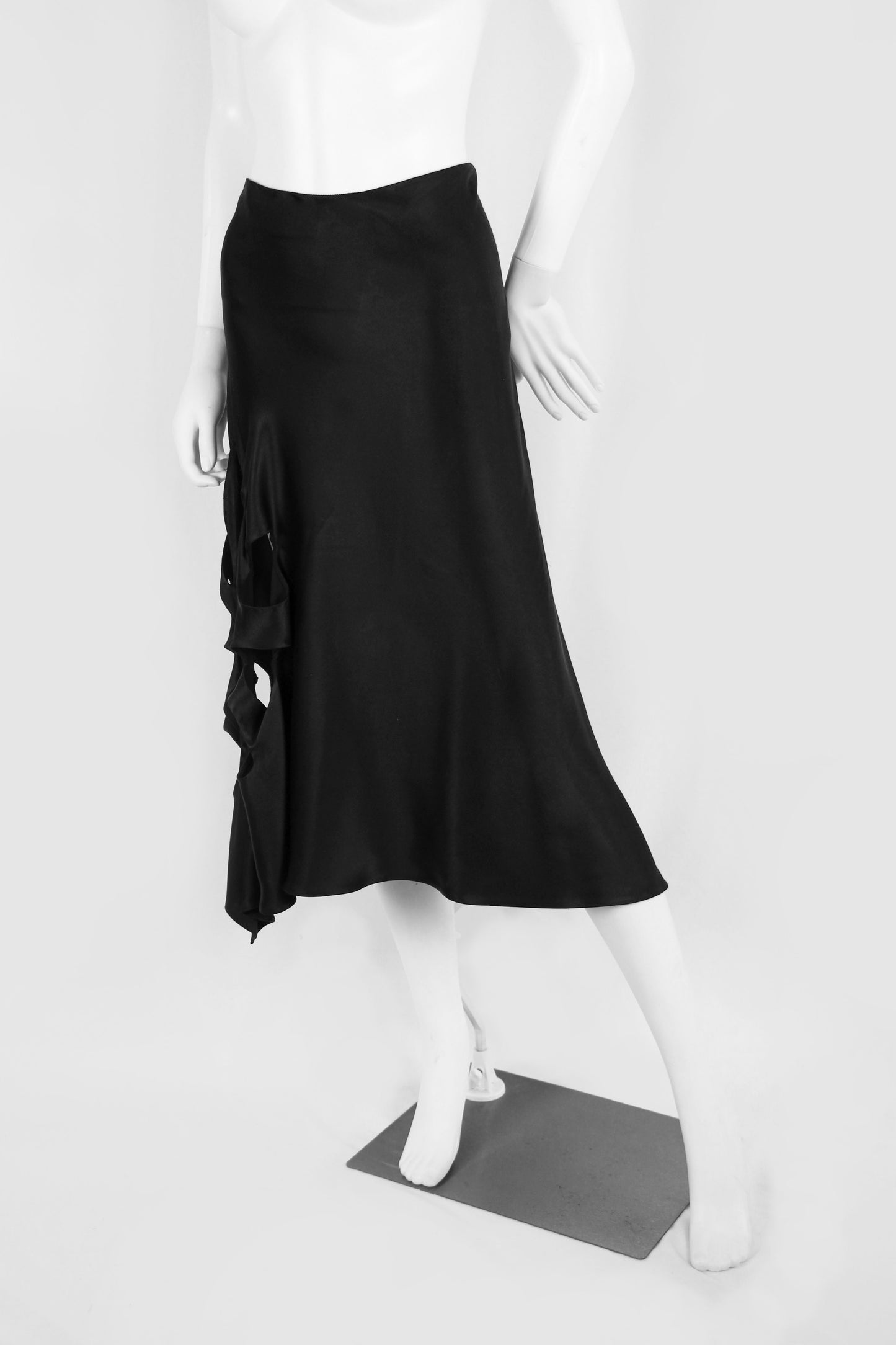 GUCCI BY TOM FORD FLOWER CUT-OUT SKIRT - S/S 2002