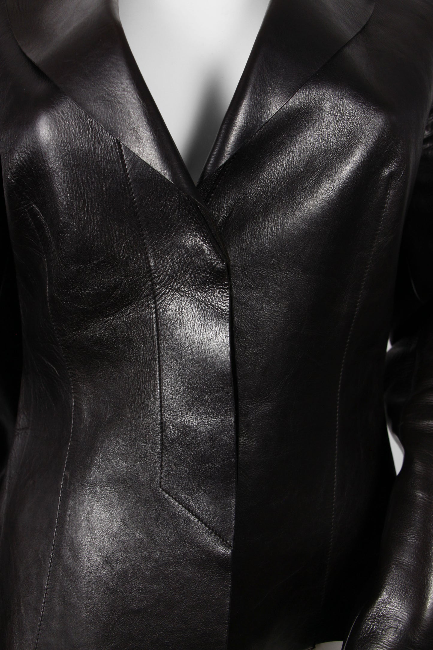 ON HOLD - DO NOT BUY - GUCCI BY TOM FORD BROWN LEATHER BLAZER - S/S 1998